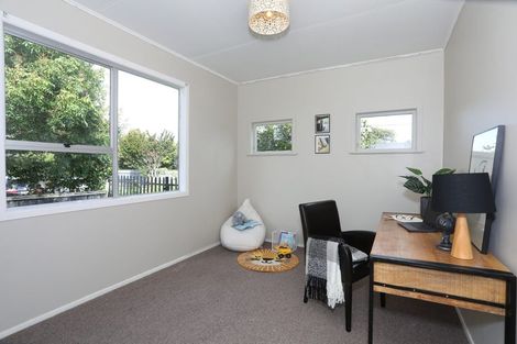 Photo of property in 40 Follett Street, Marton, 4710