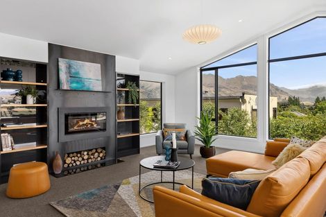 Photo of property in 93 Plantation Road, Wanaka, 9305