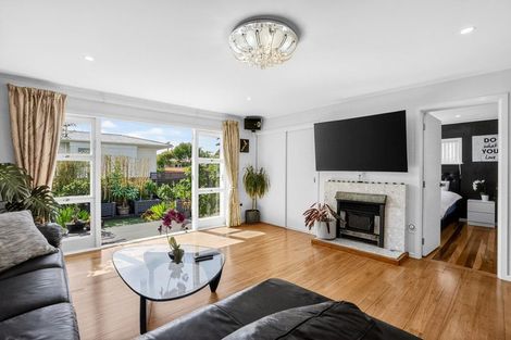Photo of property in 1/7a Corunna Road, Milford, Auckland, 0620