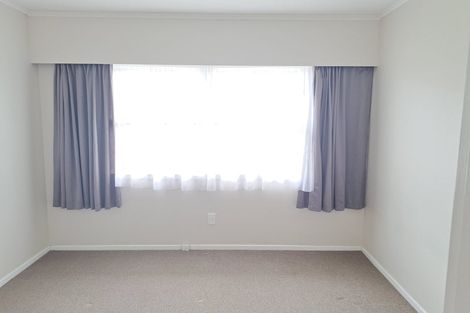 Photo of property in 12 Roby Street, Te Atatu Peninsula, Auckland, 0610