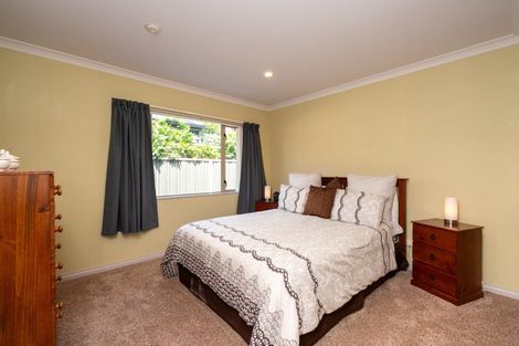 Photo of property in 16 Delta Mews Place, Clive, 4102