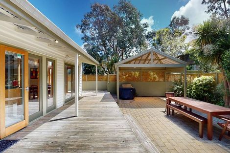 Photo of property in 8 Ranikhet Way, Khandallah, Wellington, 6035