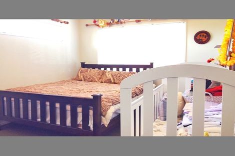 Photo of property in 1 Gala Place, Henderson, Auckland, 0612