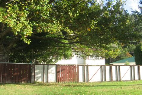 Photo of property in 102 Hine Road, Wainuiomata, Lower Hutt, 5014