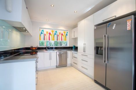 Photo of property in 9 Mahana Road, Paraparaumu Beach, Paraparaumu, 5032