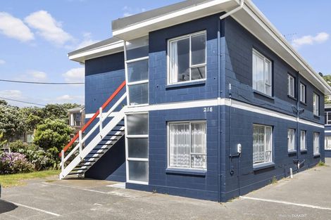Photo of property in 218u1 Onepu Road, Lyall Bay, Wellington, 6022