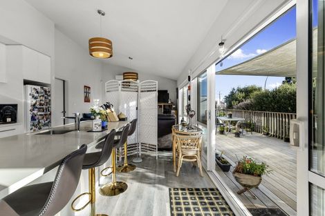 Photo of property in 2/21 Sardinia Rise, Bethlehem, Tauranga, 3110