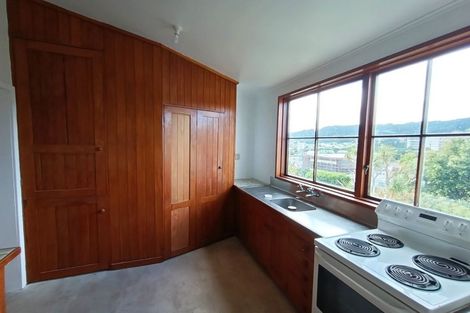 Photo of property in 143 Tasman Street, Mount Cook, Wellington, 6021