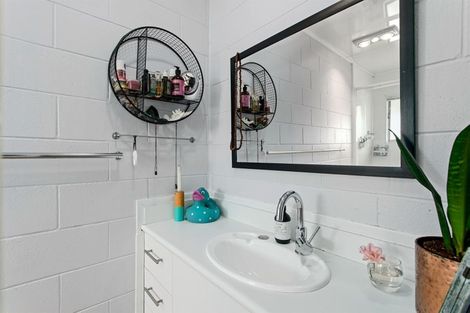 Photo of property in 2/28 Douglas Street, Whakatane, 3120