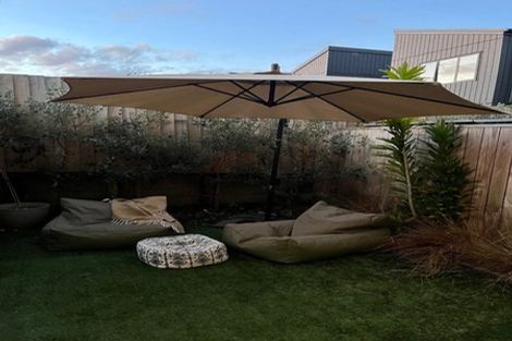 Photo of property in 1c Hamurana Place, Te Atatu Peninsula, Auckland, 0610