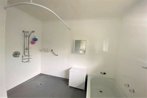 Photo of property in 16 Matai Place, Hawera, 4610