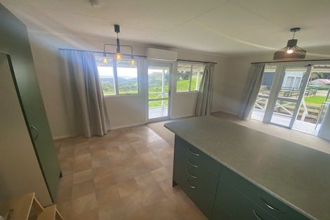 Photo of property in 12 Constable Road, Muriwai, Waimauku, 0881