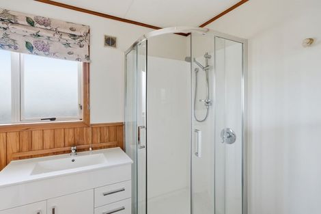 Photo of property in 15 Wychwood Crescent, Bishopdale, Christchurch, 8053