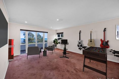 Photo of property in 22 Fox Street, Opunake, 4616