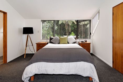 Photo of property in 272 Shaw Road, Titirangi, Auckland, 0604