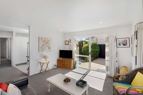 Photo of property in 49 Sawyers Arms Road, Northcote, Christchurch, 8052