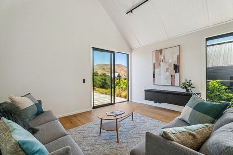 Photo of property in 11 Mckenzies Shute, Jacks Point, Queenstown, 9371