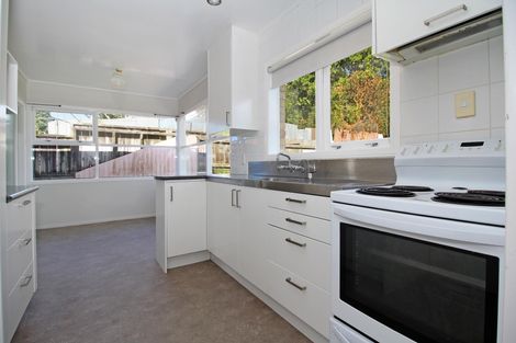 Photo of property in 34 Beaubank Road, Kelston, Auckland, 0602