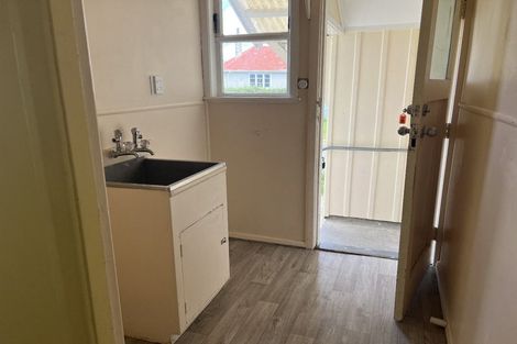 Photo of property in 13 Goldsmith Crescent, Levin, 5510