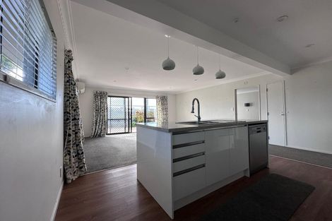 Photo of property in 2/12 Pemberton Crescent, Greerton, Tauranga, 3112