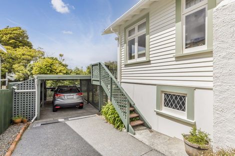 Photo of property in 37 Beauchamp Street, Karori, Wellington, 6012