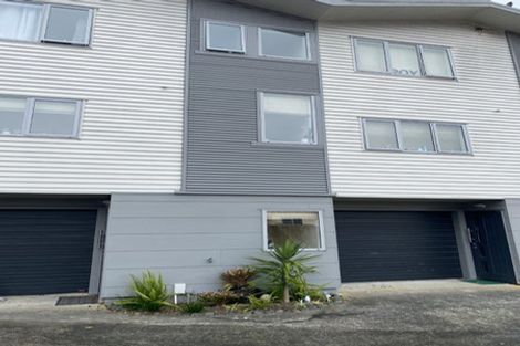 Photo of property in 10/15 Andersons Road, Oteha, Auckland, 0632