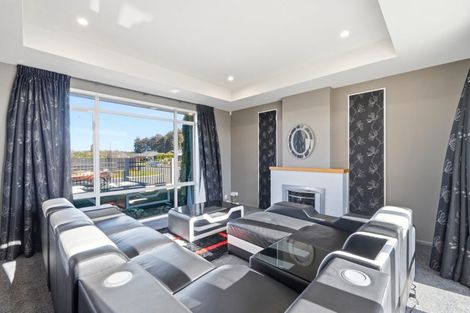 Photo of property in 6 Burbank Drive, Aidanfield, Christchurch, 8025