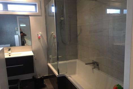 Photo of property in 52 Crofton Road, Harewood, Christchurch, 8051