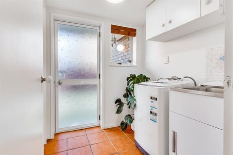 Photo of property in 143 Memorial Avenue, Burnside, Christchurch, 8053