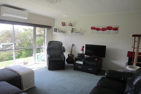 Photo of property in 10f9 Petherick Crescent, Johnsonville, Wellington, 6037