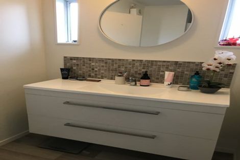 Photo of property in 1/28 Rewarewa Road, Te Atatu Peninsula, Auckland, 0610