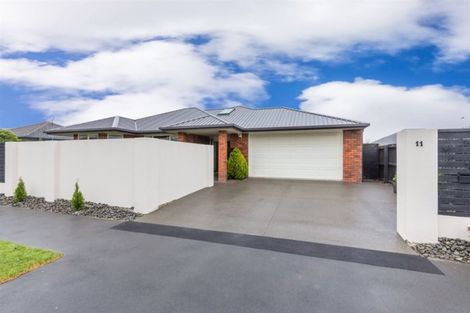 Photo of property in 11 Coolspring Way, Redwood, Christchurch, 8051