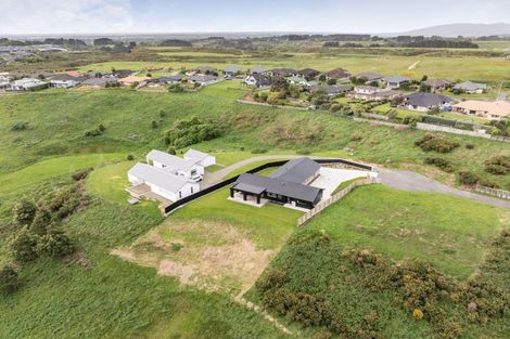 Photo of property in 29 Tuscany Way, Fitzherbert, 4410