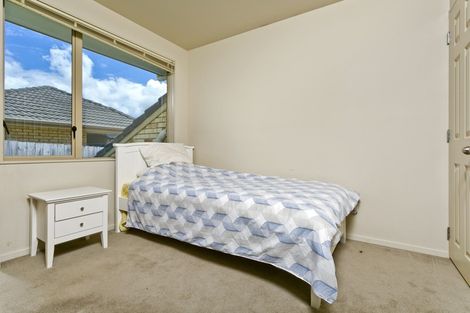 Photo of property in 25 Henry Partington Place, Greenhithe, Auckland, 0632
