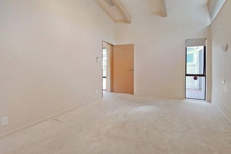 Photo of property in 9 Saddleback Rise, Murrays Bay, Auckland, 0630