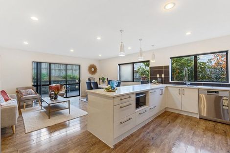 Photo of property in 78 Keri Vista Rise, Papakura, 2110