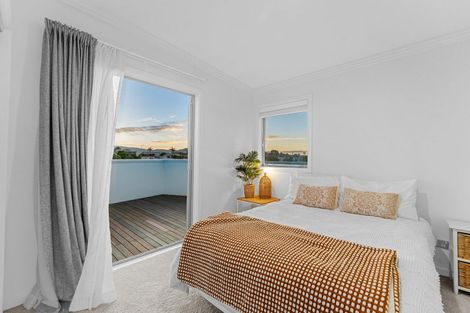Photo of property in 1011 Papamoa Beach Road, Papamoa Beach, Papamoa, 3118