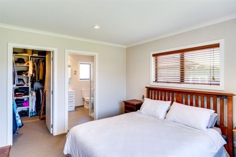 Photo of property in 4 Hawea Place, Poraiti, Napier, 4112