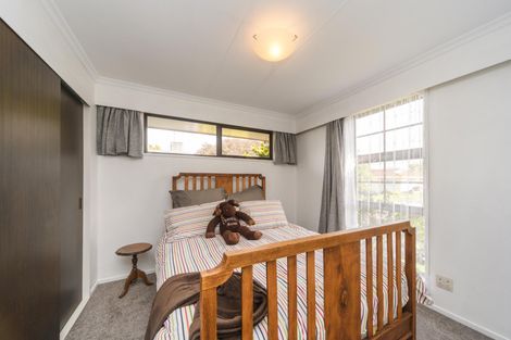 Photo of property in 40 Suzanne Grove, Kelvin Grove, Palmerston North, 4414