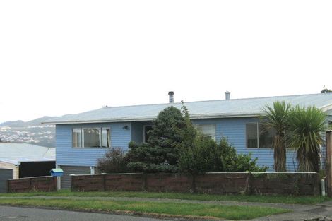 Photo of property in 5 Padnell Crescent, Paparangi, Wellington, 6037