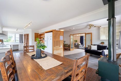 Photo of property in 16 Utauta Street, Waikanae, 5036