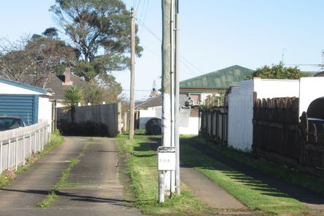 Photo of property in 208 Russell Road, Manurewa, Auckland, 2102