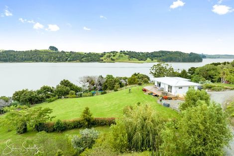 Photo of property in 429 Heatley Road, Whakapirau, Maungaturoto, 0583