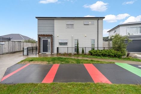 Photo of property in 2 Ronalds Way, Taita, Lower Hutt, 5011