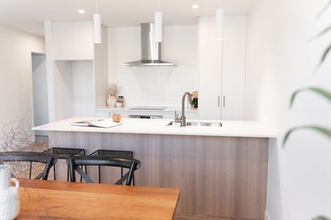 Photo of property in 5 Anawhata Lane, Papamoa, 3118