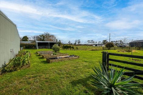 Photo of property in 56 Flint Road W, Stratford, 4332