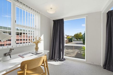 Photo of property in 23 Cargill Avenue, Feilding, 4702