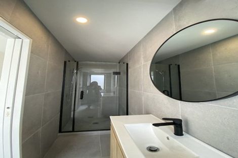 Photo of property in 7/113 Te Atatu Road, Te Atatu South, Auckland, 0610