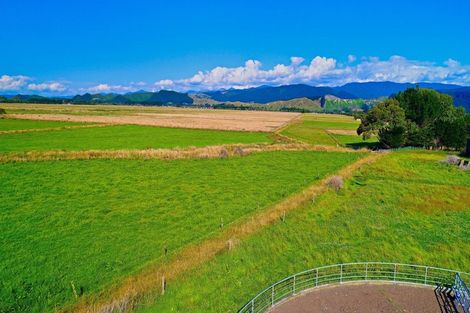 Photo of property in 134 Waikawa Beach Road, Manakau, Levin, 5573