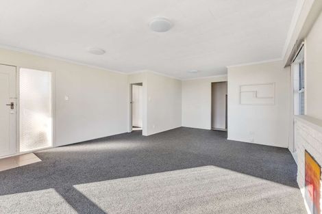 Photo of property in 12 South Road, Moturoa, New Plymouth, 4310